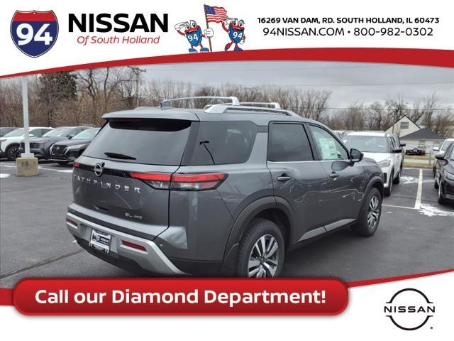 new 2025 Nissan Pathfinder car, priced at $44,996