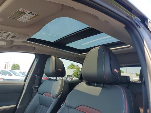 new 2025 Nissan Kicks car, priced at $31,027