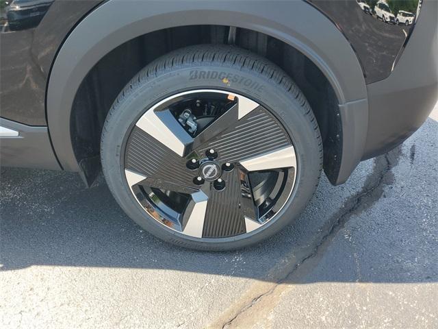 new 2025 Nissan Kicks car, priced at $31,027