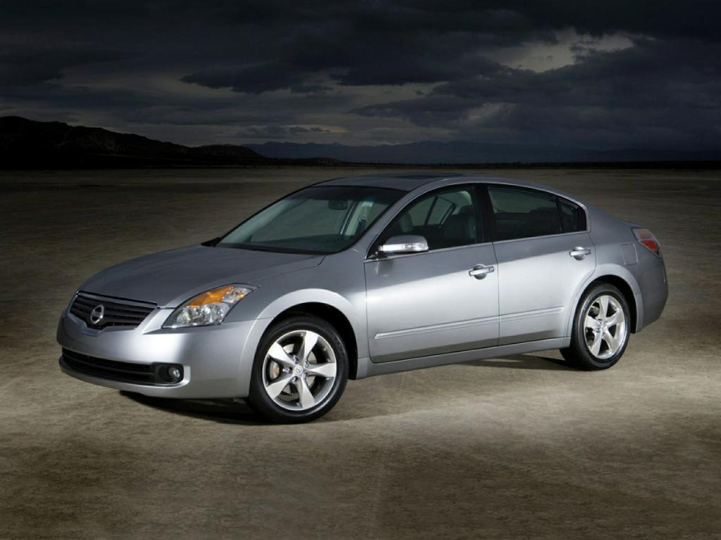 used 2007 Nissan Altima car, priced at $3,995