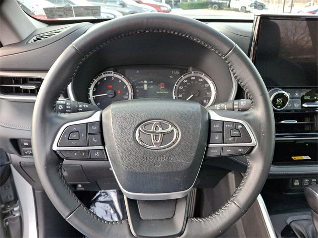 used 2023 Toyota Highlander car, priced at $35,995