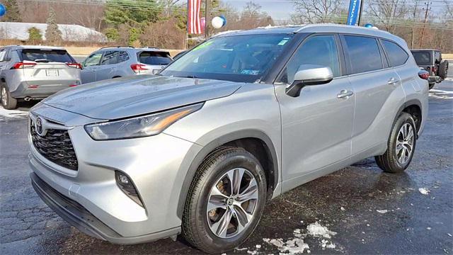 used 2023 Toyota Highlander car, priced at $35,995