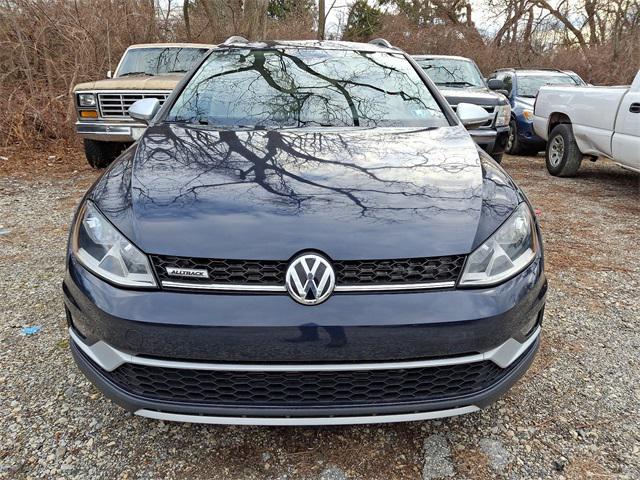 used 2017 Volkswagen Golf Alltrack car