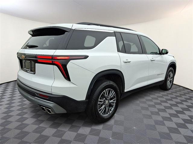 used 2025 Chevrolet Traverse car, priced at $41,990