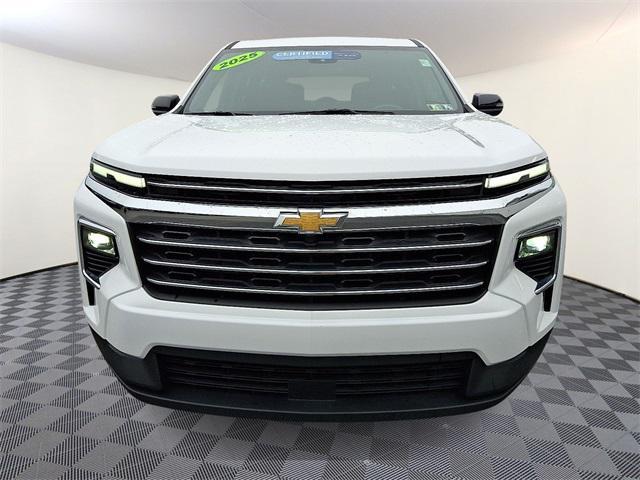 used 2025 Chevrolet Traverse car, priced at $41,990