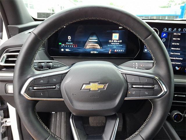 used 2025 Chevrolet Traverse car, priced at $41,990