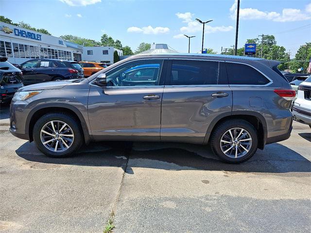 used 2019 Toyota Highlander car, priced at $27,995