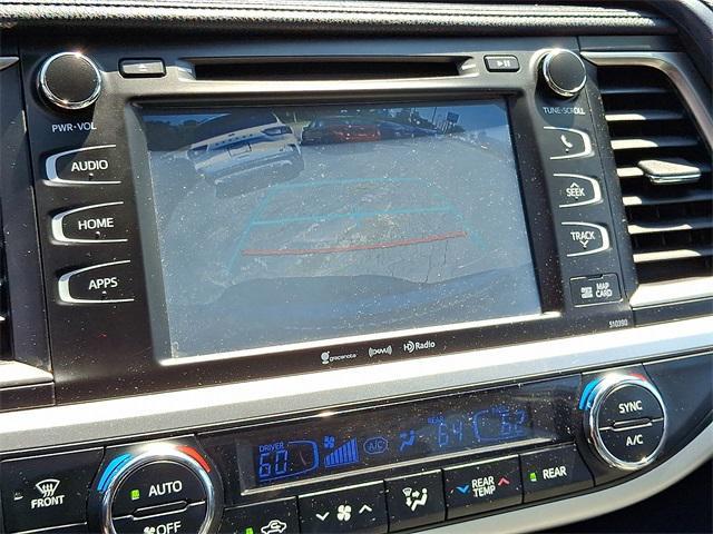 used 2019 Toyota Highlander car, priced at $27,995