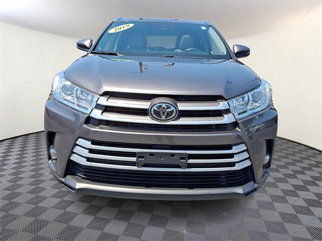 used 2019 Toyota Highlander car, priced at $27,995