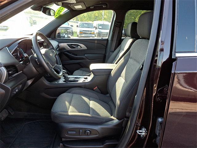 used 2023 Chevrolet Traverse car, priced at $35,990