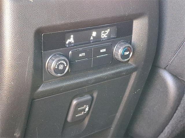 used 2023 Chevrolet Traverse car, priced at $35,990