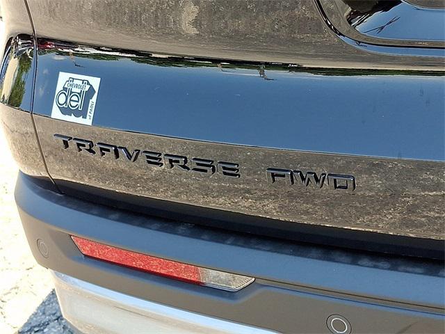 new 2025 Chevrolet Traverse car, priced at $50,459