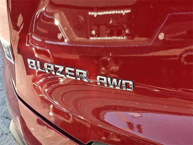 new 2025 Chevrolet Blazer car, priced at $40,515