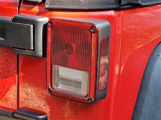 used 2015 Jeep Wrangler Unlimited car, priced at $15,966