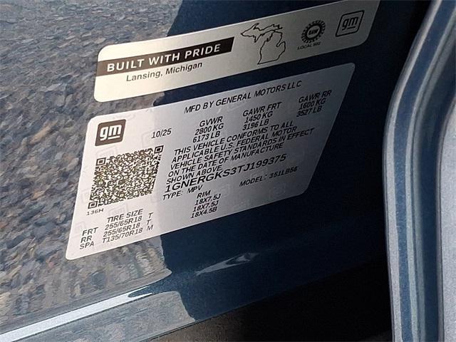 new 2026 Chevrolet Traverse car, priced at $43,120