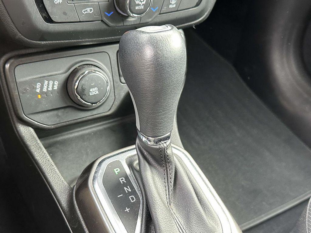 used 2021 Jeep Renegade car, priced at $15,995