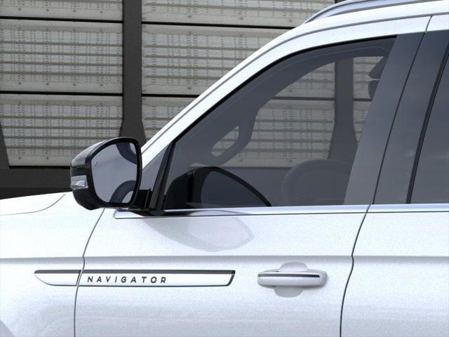 new 2025 Lincoln Navigator car, priced at $109,615
