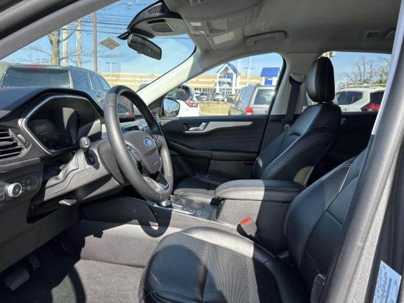 used 2022 Ford Escape car, priced at $19,995