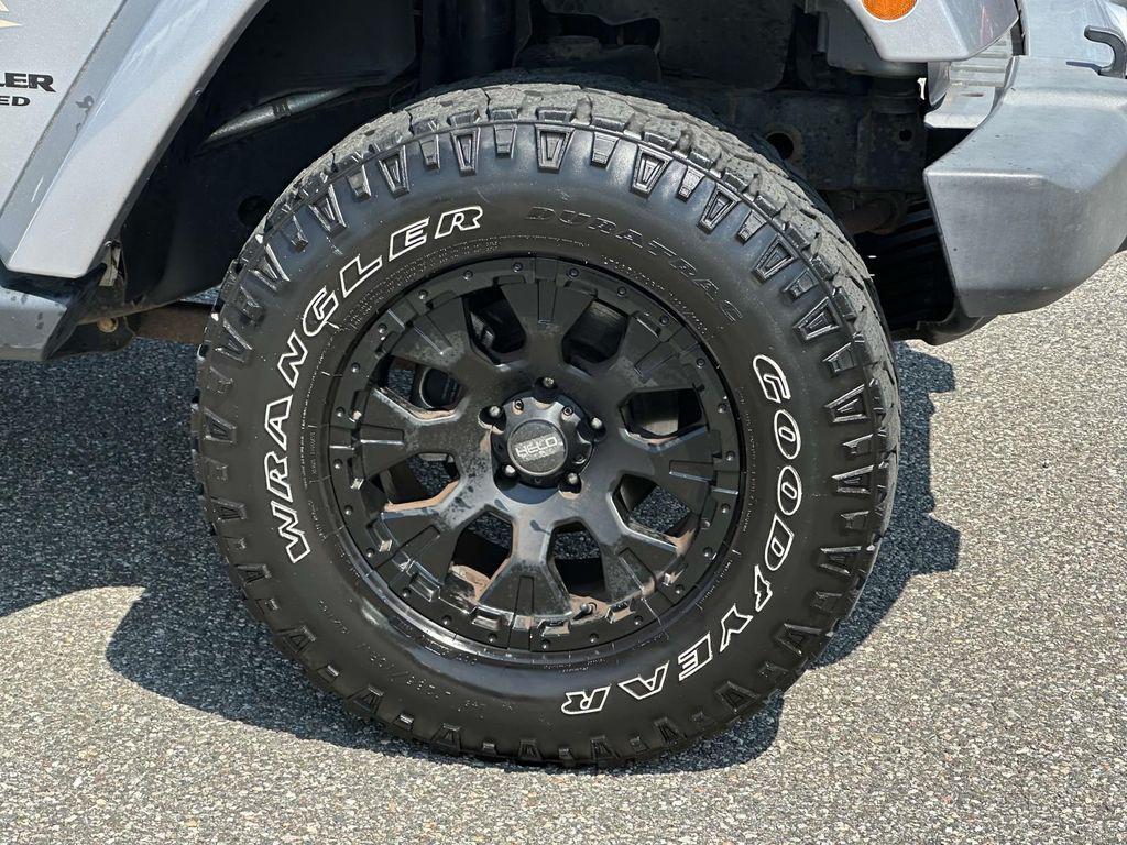 used 2015 Jeep Wrangler Unlimited car, priced at $17,495