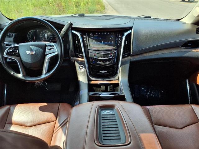 used 2019 Cadillac Escalade ESV car, priced at $31,000