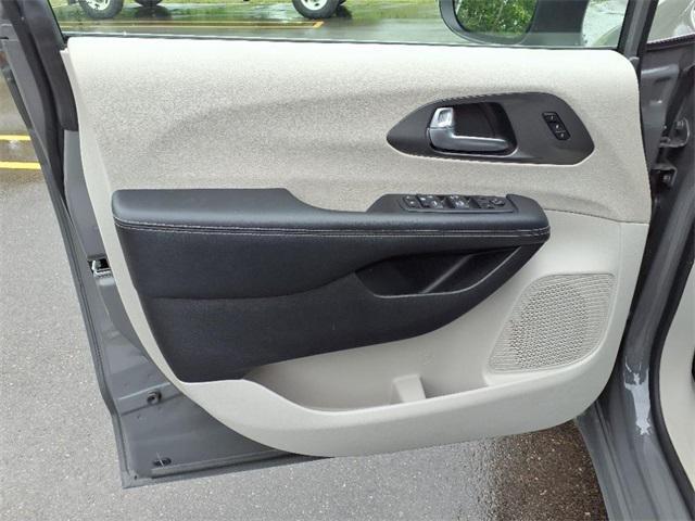 used 2023 Chrysler Pacifica car, priced at $24,000