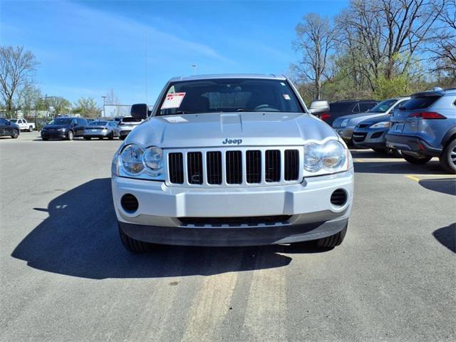 used 2007 Jeep Grand Cherokee car, priced at $3,490