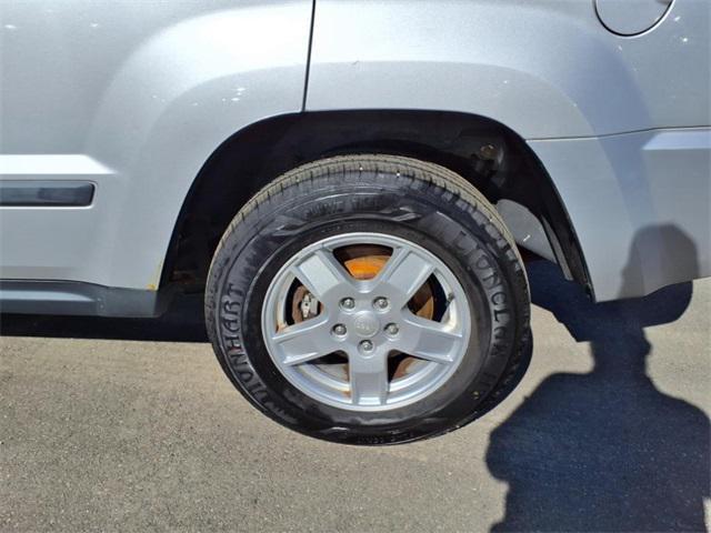 used 2007 Jeep Grand Cherokee car, priced at $3,490