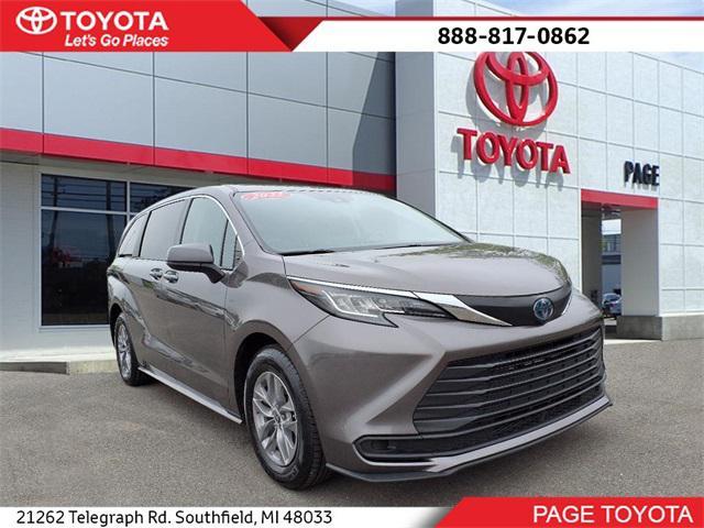 used 2022 Toyota Sienna car, priced at $30,500