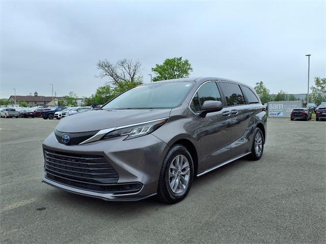 used 2022 Toyota Sienna car, priced at $30,500