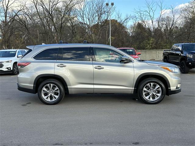 used 2015 Toyota Highlander car, priced at $17,500