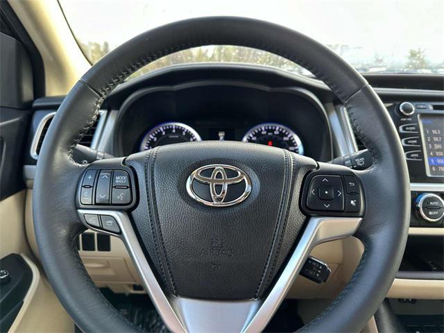 used 2015 Toyota Highlander car, priced at $17,500