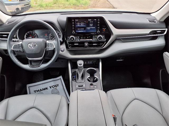 used 2022 Toyota Highlander car, priced at $33,000