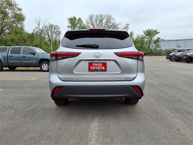 used 2022 Toyota Highlander car, priced at $33,000