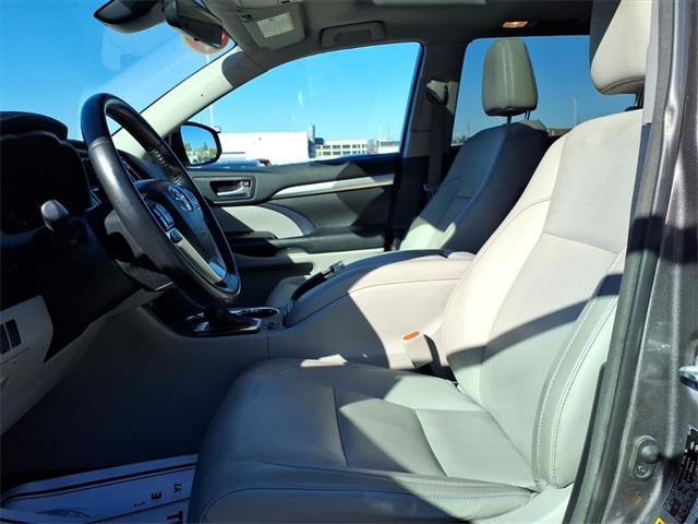used 2018 Toyota Highlander car, priced at $20,500