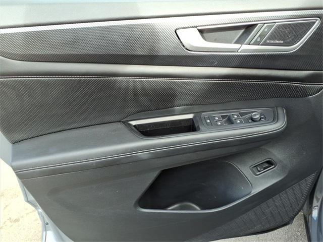 used 2024 Volkswagen Atlas Cross Sport car, priced at $34,000