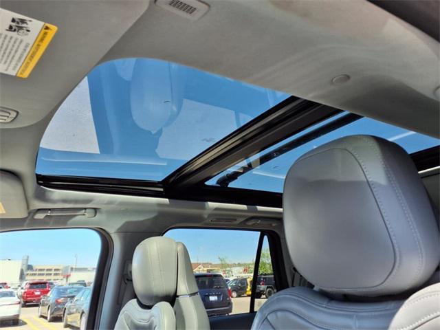 used 2020 Lincoln Navigator car, priced at $34,000