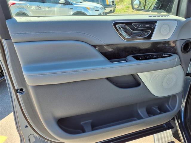 used 2020 Lincoln Navigator car, priced at $34,000