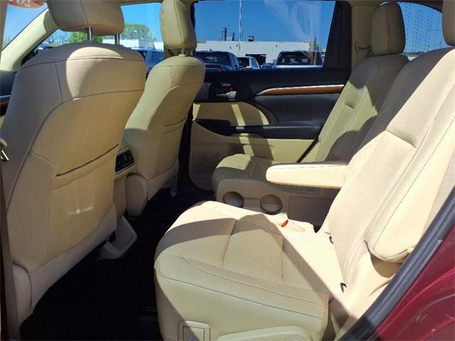 used 2019 Toyota Highlander car, priced at $22,000
