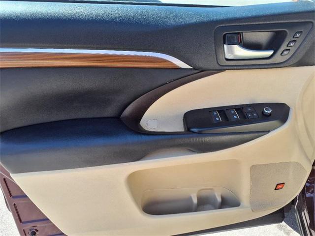 used 2019 Toyota Highlander car, priced at $22,000