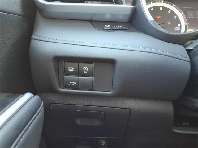 used 2023 Toyota Highlander car, priced at $39,000