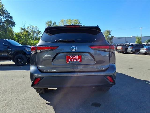 used 2023 Toyota Highlander car, priced at $39,000