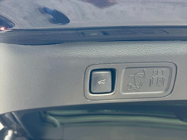 used 2019 Lincoln Navigator car, priced at $39,844