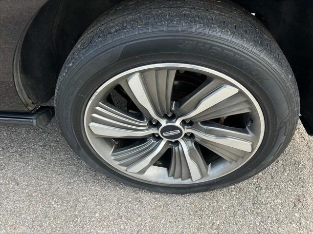 used 2019 Lincoln Navigator car, priced at $39,844