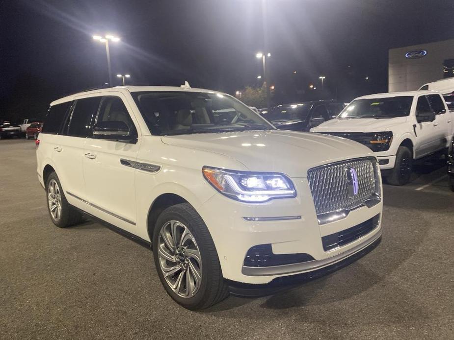 used 2022 Lincoln Navigator car, priced at $59,444