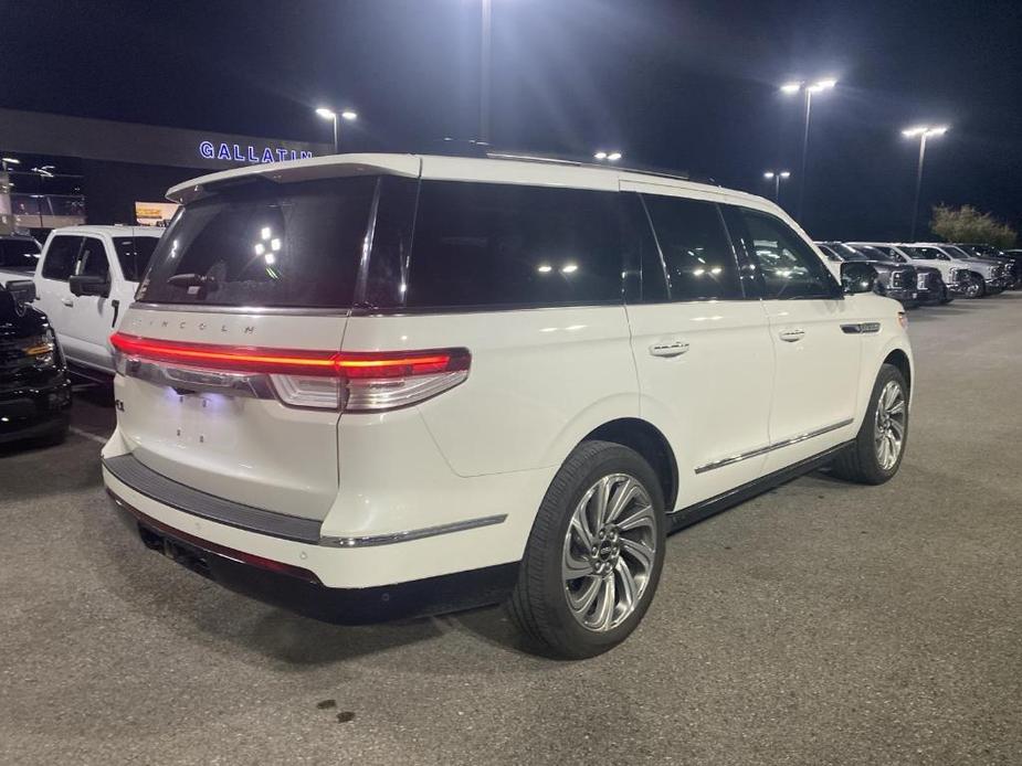 used 2022 Lincoln Navigator car, priced at $59,444