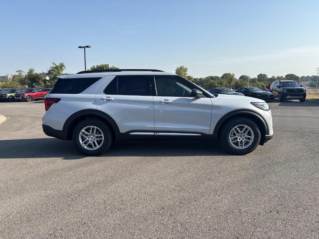 new 2025 Ford Explorer car, priced at $42,444