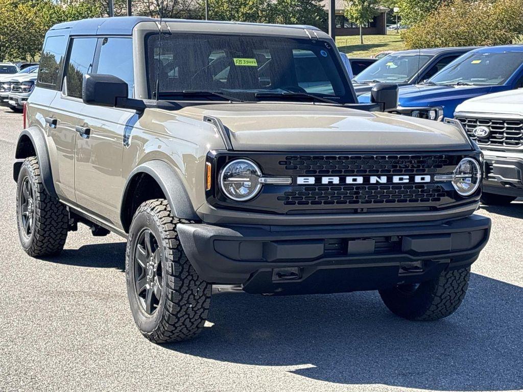 new 2025 Ford Bronco car, priced at $45,801