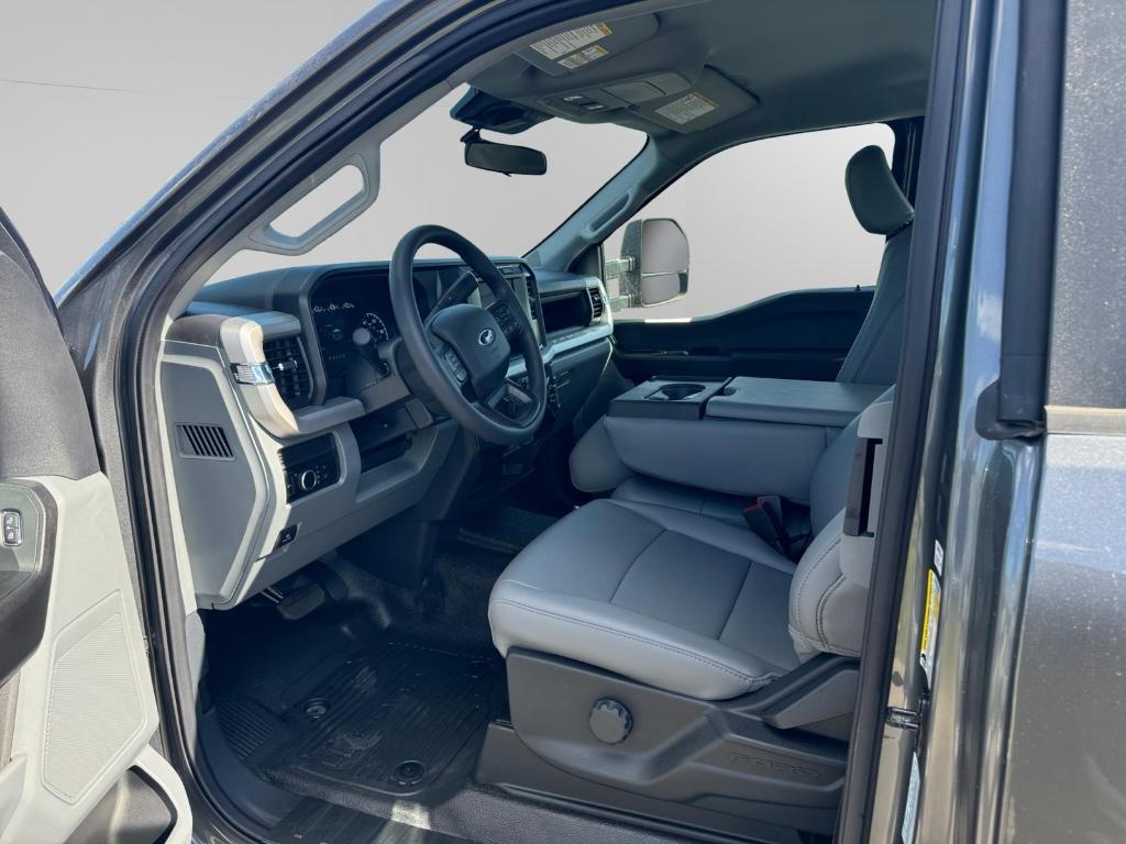 new 2024 Ford F-350 car, priced at $62,180