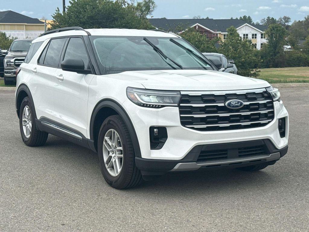 new 2025 Ford Explorer car, priced at $42,689