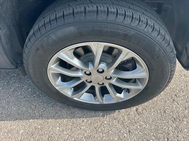 used 2019 Jeep Cherokee car, priced at $19,500